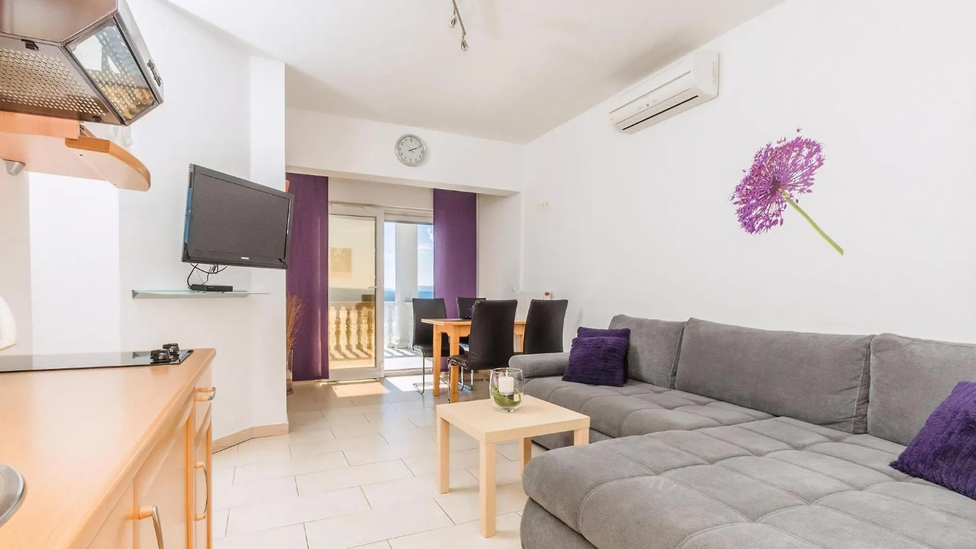 Tolle Wohnung Mit Terrasse Und Meerblick Crikvenica Croatia